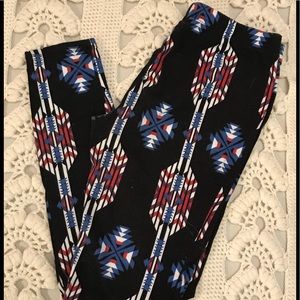 Forever 21 Aztec Print Leggings